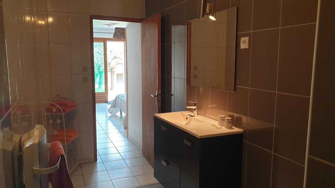 Chambres D'Hotes Des Trouilles Lafrancaise Ngoại thất bức ảnh
