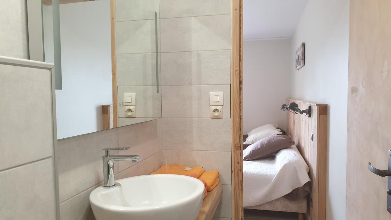 Chambres D'Hotes Des Trouilles Lafrancaise Ngoại thất bức ảnh